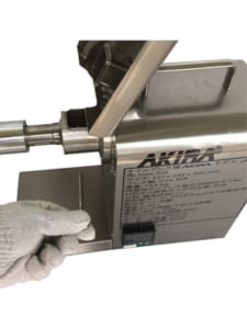 Hướng dẫn sử dụng máy ép dầu Akira – JMO01 cắm chốt định vị trục ép và buồng nghiền